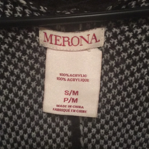 Black and white printed cape/poncho - Picture 3 of 3